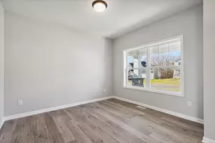 1937 Dahlia Dr, Shakopee, MN 55379 - Photo 15