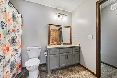 601 Hickory Street SW, Isanti, MN 55040 - Photo 7