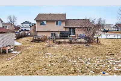 601 Hickory Street SW, Isanti, MN 55040 - Photo 13