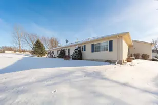 1502 Carriage Cir, Faribault, MN 55021 - Photo 7