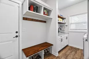 1819 31st St SW, Rochester, MN 55902 - Photo 15