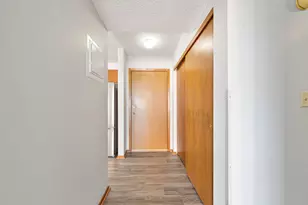 66 9th St E, Saint Paul, MN 55101 - Photo 7