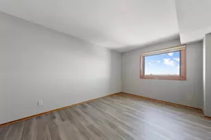 66 9th St E, Saint Paul, MN 55101 - Photo 19