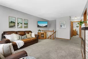 15958 Harwell Ave, Apple Valley, MN 55124 - Photo 5