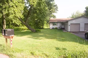 18118 Captive Lake Rd, Garrison, MN 56450 - Photo 53