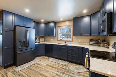 704 S 8th Ave W, Virginia, MN 55792 - Photo 5