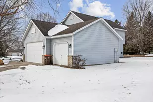2571 Nemitz Ave E, Maplewood, MN 55119 - Photo 3