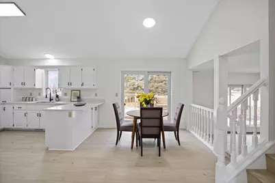 2571 Nemitz Avenue E, Maplewood, MN 55119 - Photo 9