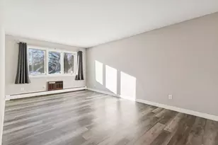 4380 Brookside Ct, Edina, MN 55436 - Photo 7