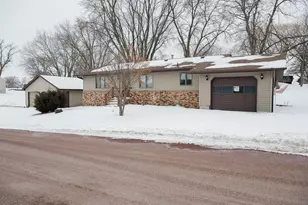 525 N Hood St, Blue Earth, MN 56013 - Photo 1