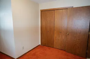 525 N Hood St, Blue Earth, MN 56013 - Photo 19