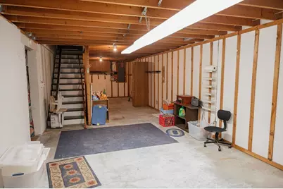 525 N Hood Street, Blue Earth, MN 56013 - Photo 23