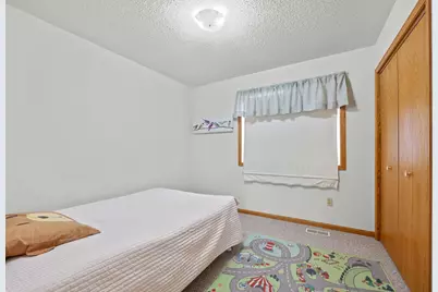 493 California Street NW, Hutchinson, MN 55350 - Photo 11