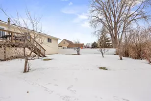 493 California St NW, Hutchinson, MN 55350 - Photo 23