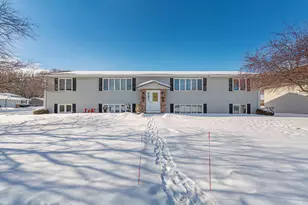 1805 Lakewood Ave, Albert Lea, MN 56007 - Photo 3