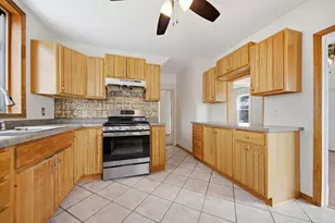 1187 Dale St N, Saint Paul, MN 55117 - Photo 9