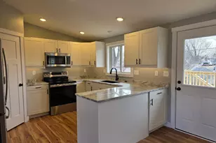 810 13th St SE, Rochester, MN 55904 - Photo 3