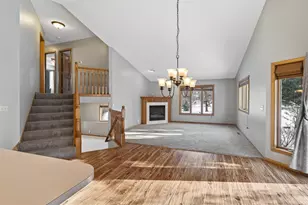 800 Griffin Ave, Mahtomedi, MN 55115 - Photo 9