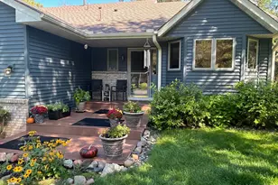 800 Griffin Ave, Mahtomedi, MN 55115 - Photo 21