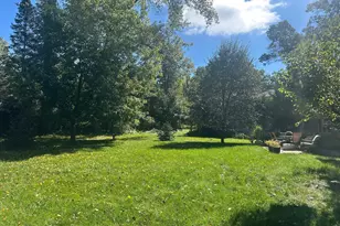 800 Griffin Ave, Mahtomedi, MN 55115 - Photo 29