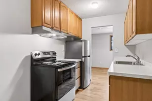 1318 Landmark Trail N, Hopkins, MN 55343 - Photo 17