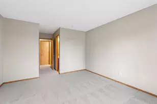 1318 Landmark Trail N, Hopkins, MN 55343 - Photo 25