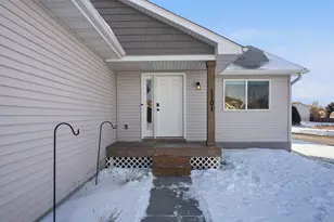 1101 Farmers Ln, Belle Plaine, MN 56011 - Photo 5