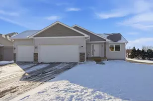 1101 Farmers Ln, Belle Plaine, MN 56011 - Photo 1