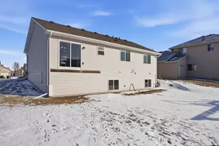 1101 Farmers Ln, Belle Plaine, MN 56011 - Photo 9