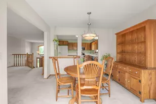 812 Larkspur Ct, Shakopee, MN 55379 - Photo 7
