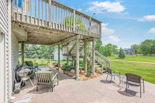 812 Larkspur Ct, Shakopee, MN 55379 - Photo 27