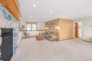 812 Larkspur Ct, Shakopee, MN 55379 - Photo 23