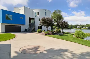 9235 Lake Riley Blvd, Chanhassen, MN 55317 - Photo 51