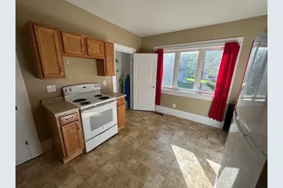 712 3rd Street SW, Willmar, MN 56201 - Photo 5