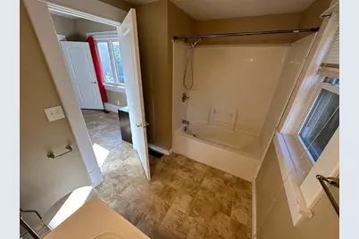 712 3rd Street SW, Willmar, MN 56201 - Photo 9