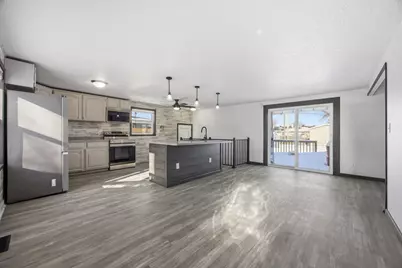 1802 10th Avenue N, Moorhead, MN 56560 - Photo 5