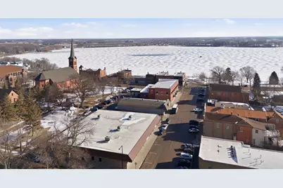 182 Main Avenue W, Winsted, MN 55395 - Photo 3