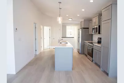 6742 Meadow View Drive S, Fargo, ND 58104 - Photo 5