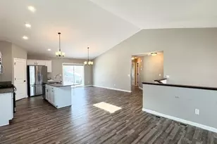 2422 Buffalo Ridge Dr, Buffalo, MN 55313 - Photo 3