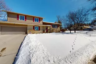 319 Garden Rd, Albert Lea, MN 56007 - Photo 1