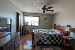 2445 Crestwood Dr, North Saint Paul, MN 55109 - Photo 11
