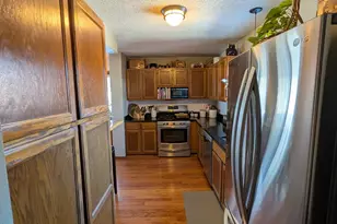 2445 Crestwood Dr, North Saint Paul, MN 55109 - Photo 9