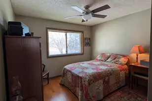 2445 Crestwood Dr, North Saint Paul, MN 55109 - Photo 11