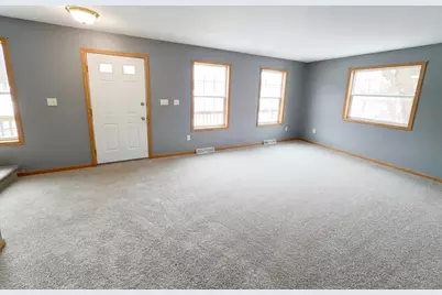 244 Point Douglas Road N, Saint Paul, MN 55106 - Photo 3