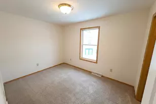 244 Point Douglas Rd N, Saint Paul, MN 55106 - Photo 17