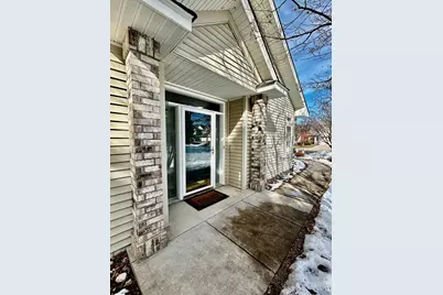 1726 Sunset Drive, Northfield, MN 55057 - Photo 3