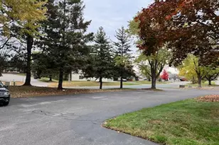 1923 Fox Ridge Dr, West Saint Paul, MN 55118 - Photo 31