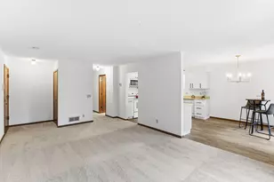 1923 Fox Ridge Dr, West Saint Paul, MN 55118 - Photo 11