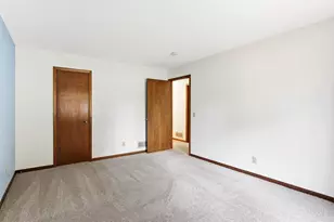 1923 Fox Ridge Dr, West Saint Paul, MN 55118 - Photo 17