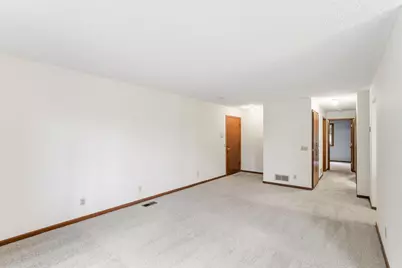 1923 Fox Ridge Drive #B, West Saint Paul, MN 55118 - Photo 11